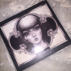 KVD, Kat Von D - Spellbinding eyeshadow palette